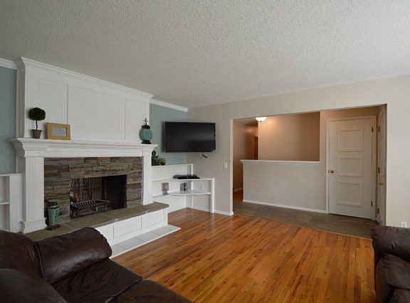 5th image of 441 Moonlite Dr