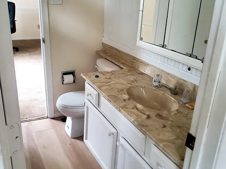 1022 Melissa Ln — Photo 3