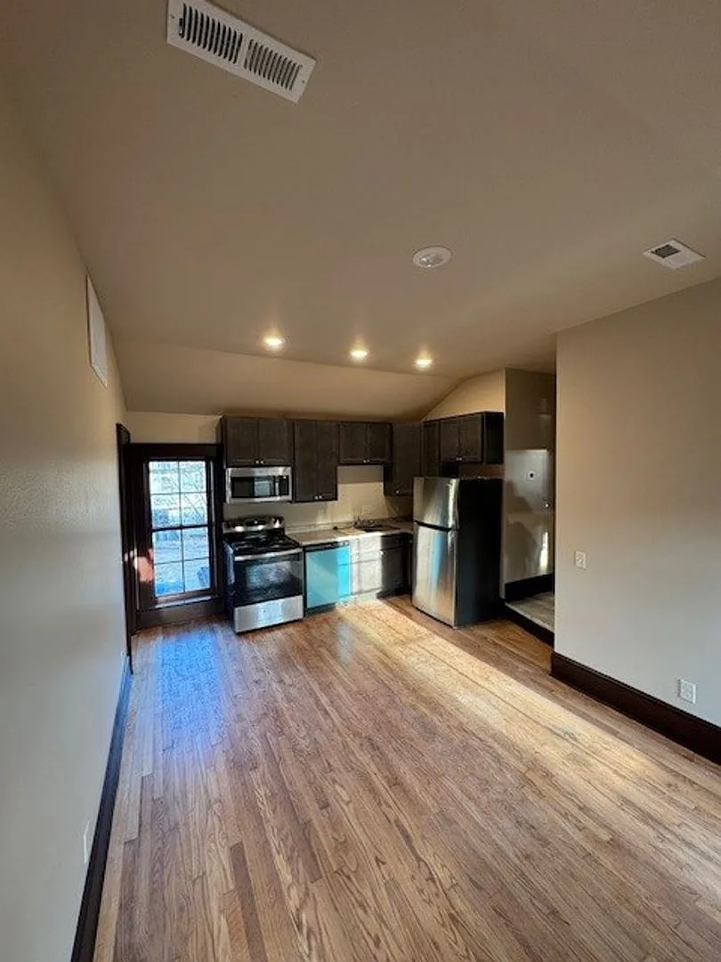 116 East Gorham Street — Photo 3
