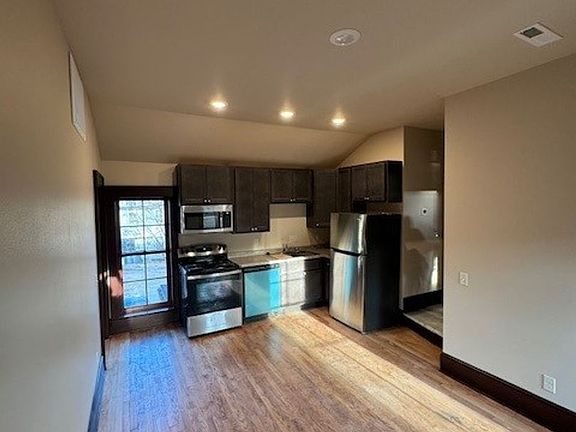 3rd image of 116 E Gorham St #204