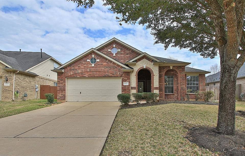1st image of 15122 Blackburn Cove Ct