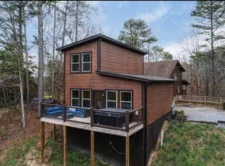 819 S New Era Rd, Sevierville, TN 37862