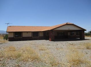 8988 Aster Rd, Oak Hills, CA 92344