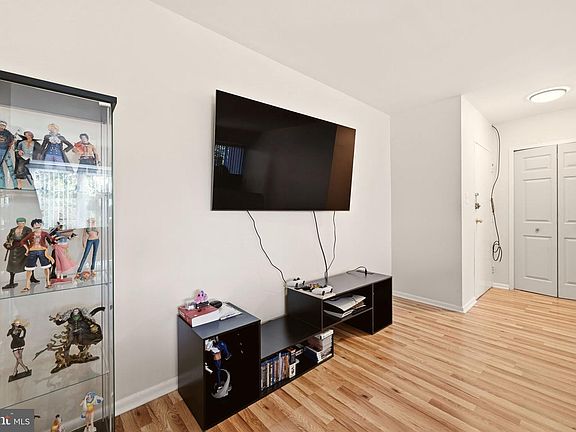 5th image of 5801 Quantrell Ave APT 209