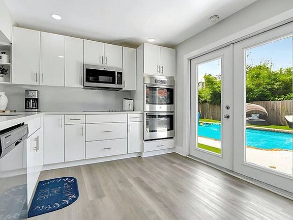2nd image of 2809 NW 7th Ave