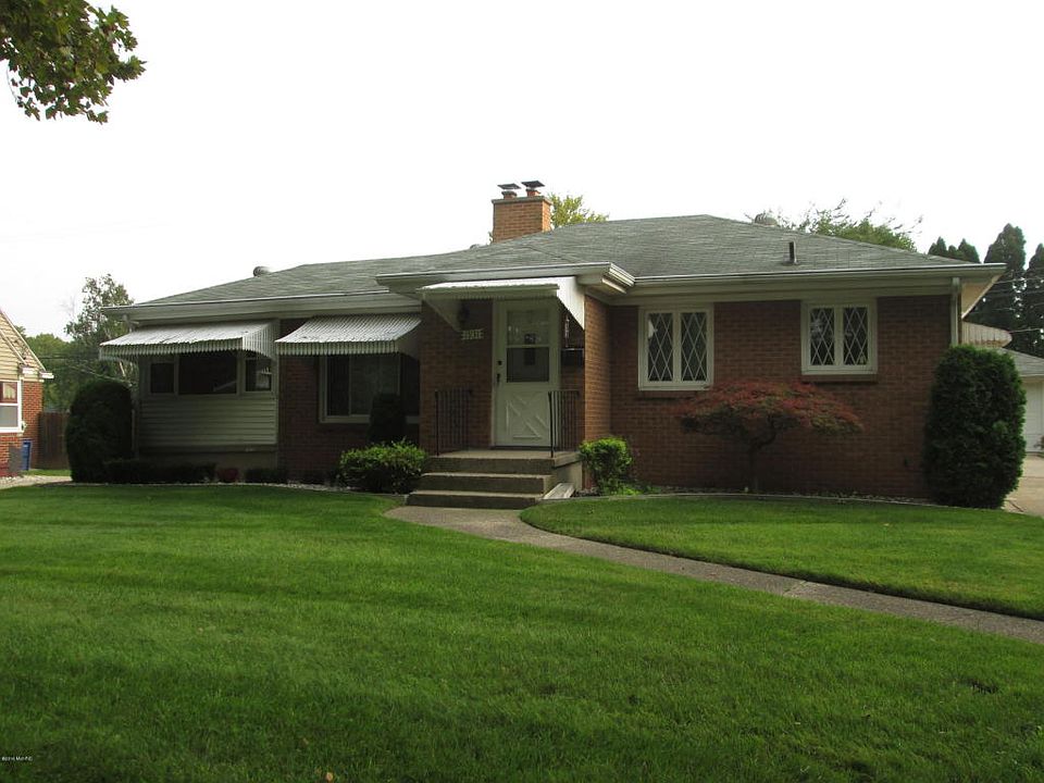1st image of 1931 Fruitwood Dr NW