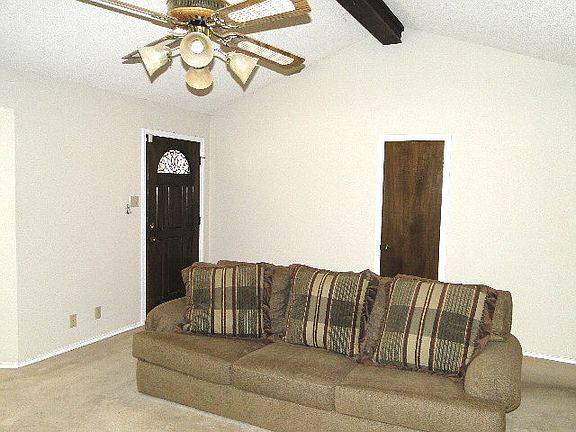 4th image of 4300 Gleneagles Dr