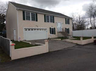 220 Fuller St, Pawtucket, RI 02861