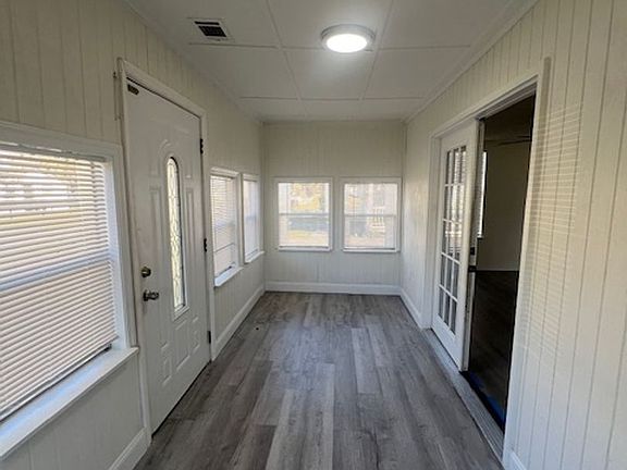 4th image of 670 W Drew St