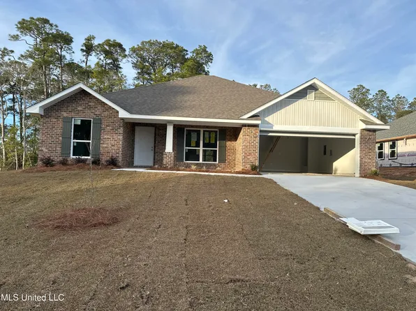 6260 Emerald Lake Dr, Biloxi, MS 39532