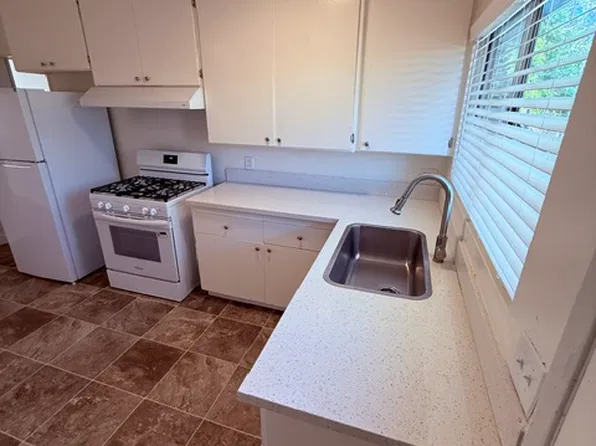 6831 Bear Ave, Bell Gardens, CA