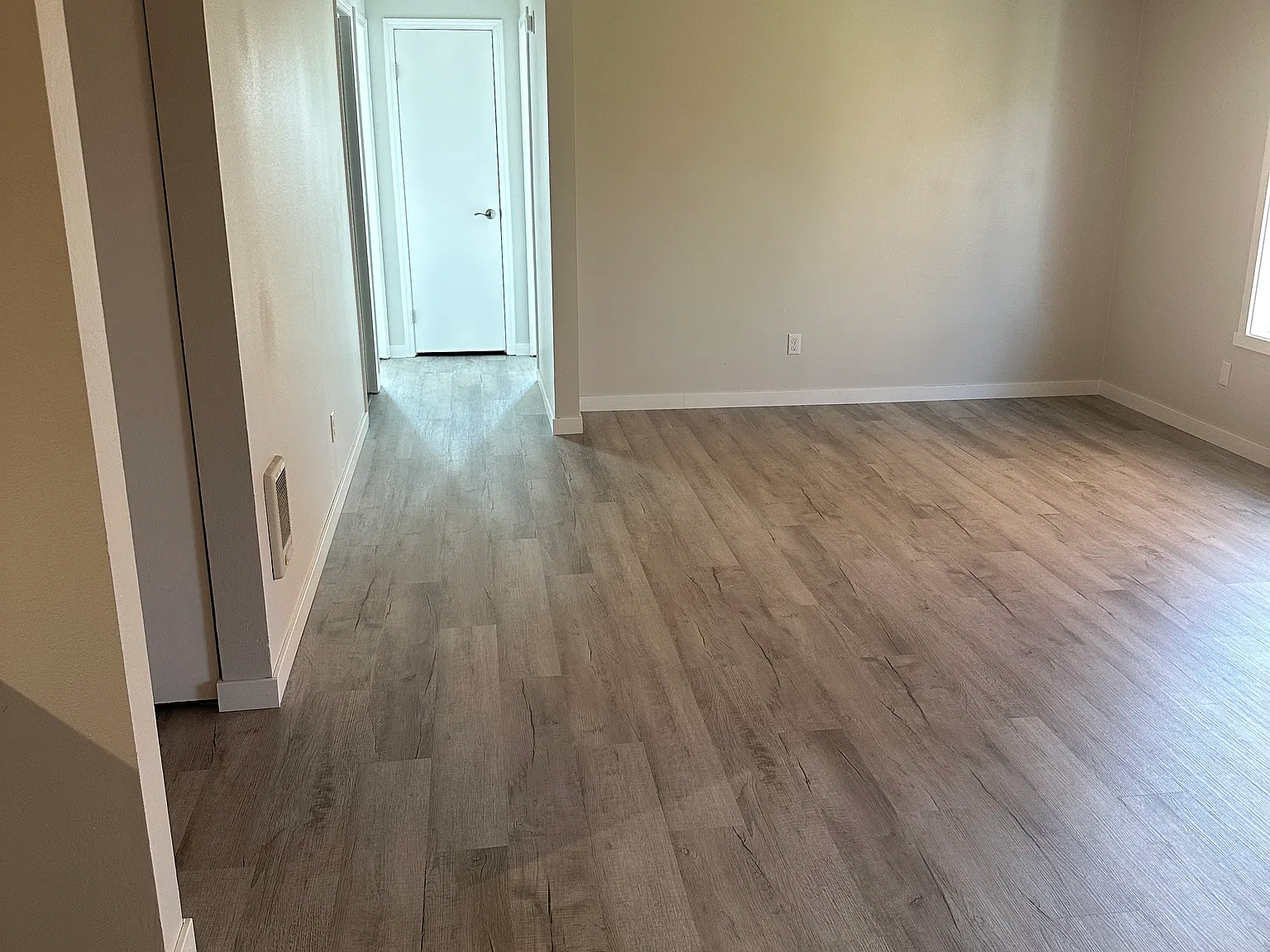 2 bed, 962 sqft, $2,500 — Photo 4