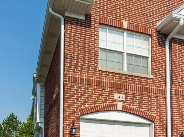 144 Allerton Dr #144, Schaumburg, IL 60194