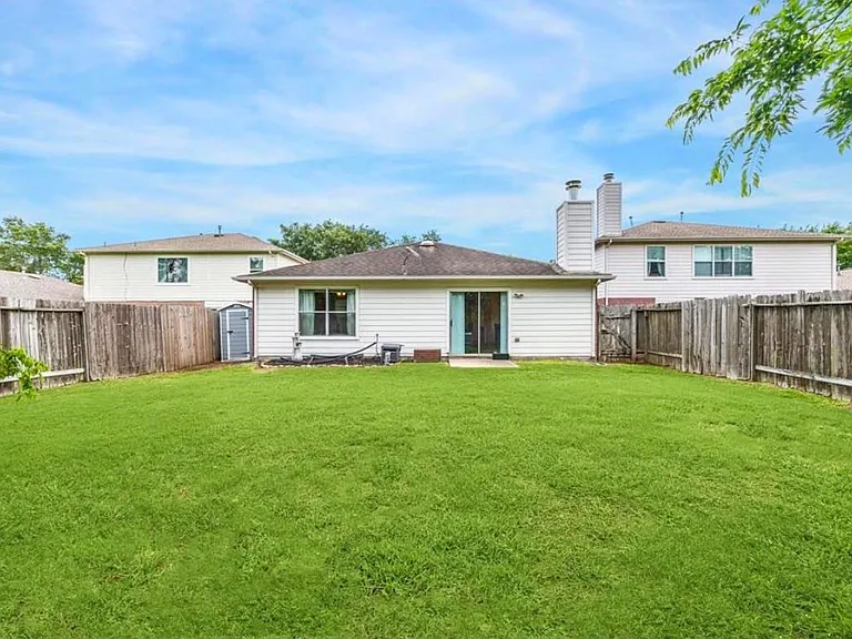 21122 Barker Canyon Ln — Photo 16