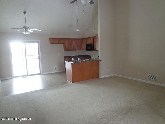 5th image of 55 Wendover Ct