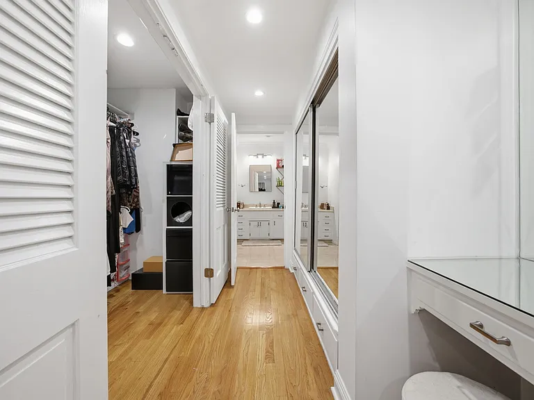 400 N Palm Dr #NA — Photo 9