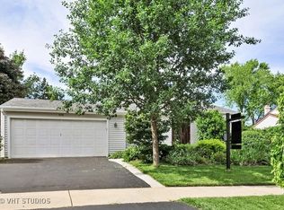 1131 Wishing Well Ln, Naperville, IL 60564