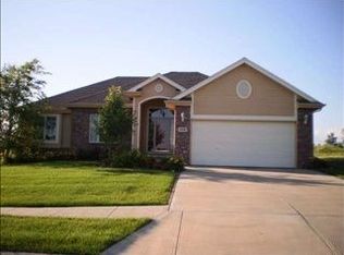 14418 Read St, Bennington, NE 68007