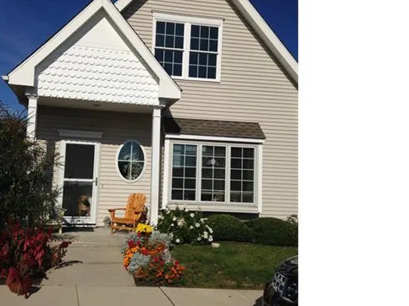 36 Beach Shore Dr, Milford, CT 06460