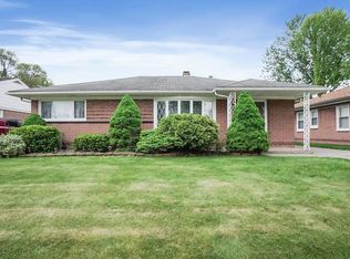 1198 E Brockton Ave, Madison Heights, MI 48071