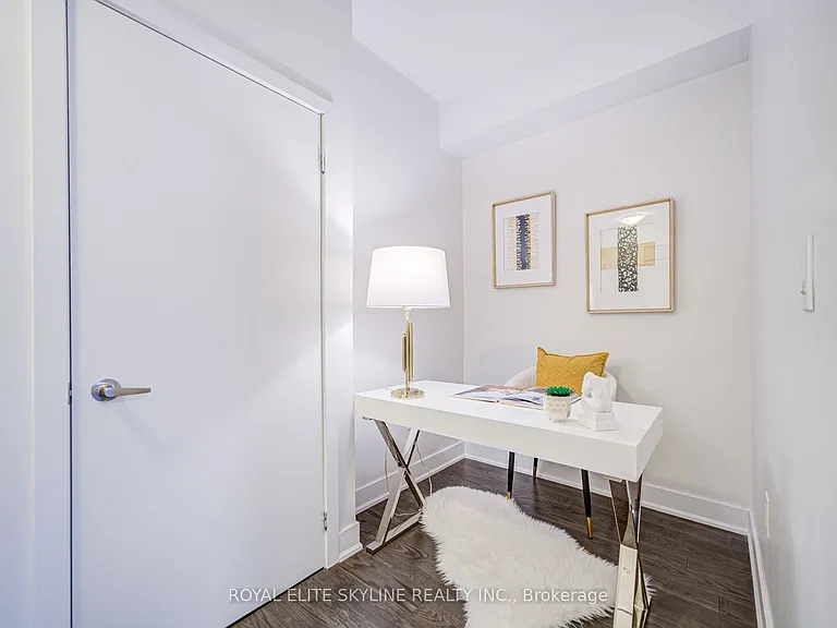 955 Bay St #310 — Photo 6