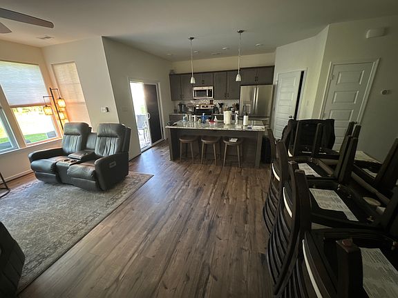 5th image of 18416 Palisades Ct