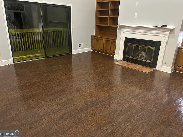 5035 Highland Hills Pkwy — Photo 28