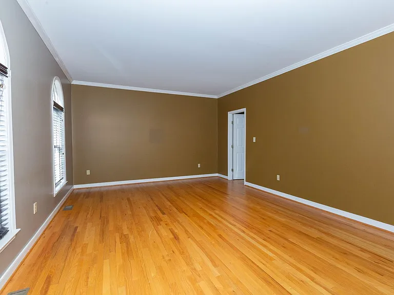 180 Muirfield Ct — Photo 9