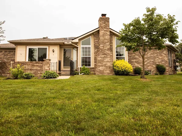 50310 Knoll Ct, Macomb, MI 48044