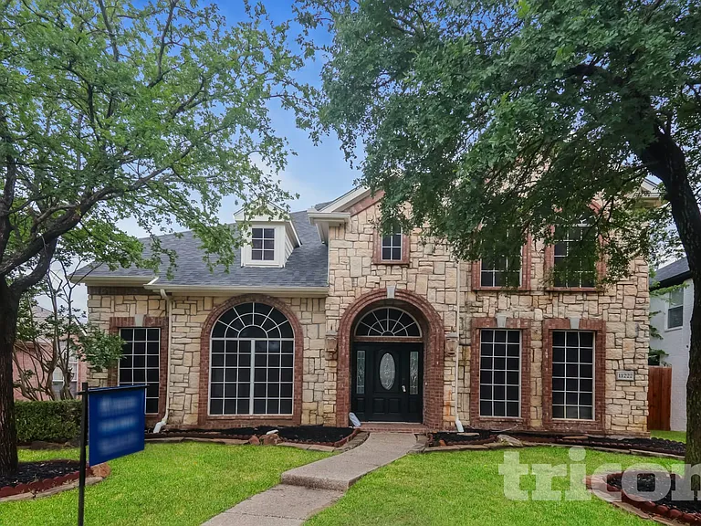 11222 Raveneaux Dr — Photo 1