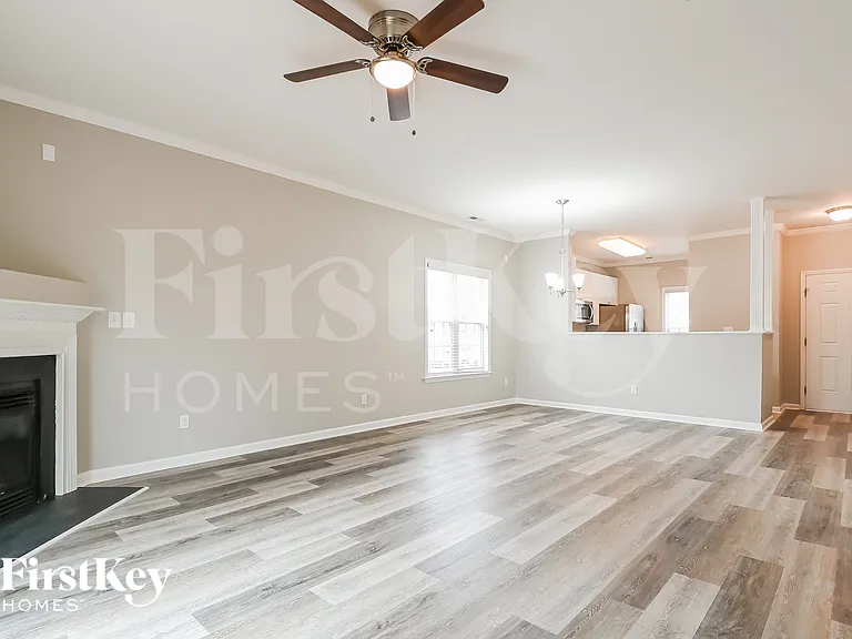 2209 Castle Pines Dr — Photo 3