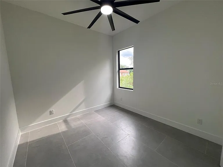 21492 Dollard Ave — Photo 15