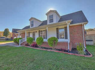 444 Robins Trl, Westmoreland, TN 37186