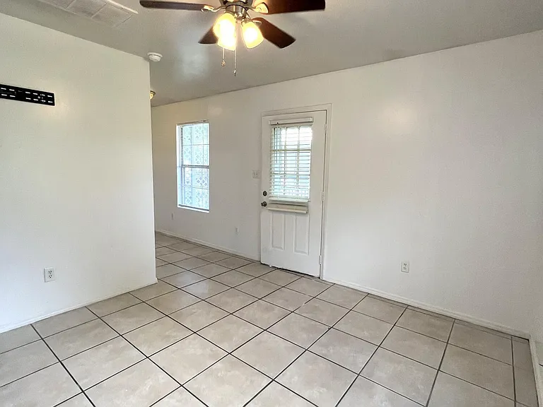 9617 Smith Ave #B — Photo 4