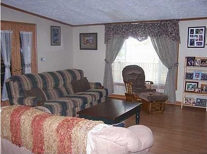 3rd image of 1082 S Old State Road 65