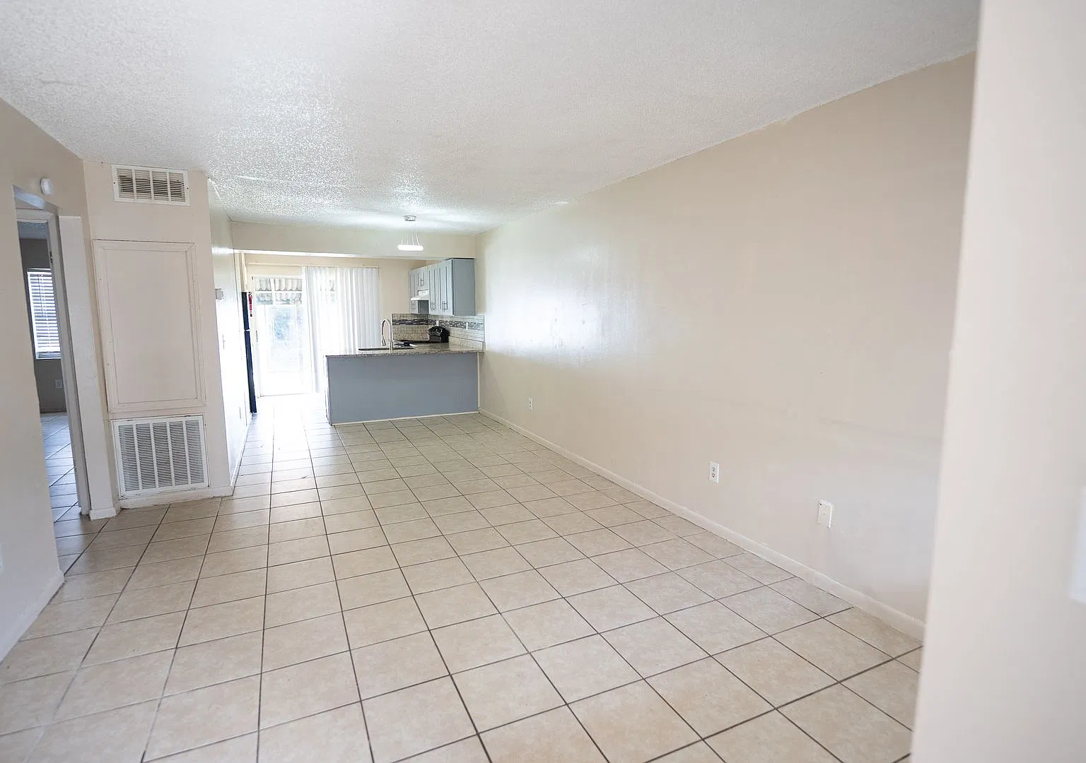 2223 Leo Drive — Photo 2