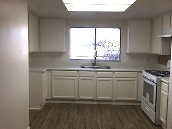 7421 Franklin St APT 205, Buena Park, CA 90621