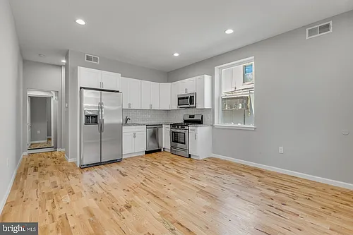 410 Diamond St #1 Photo 1