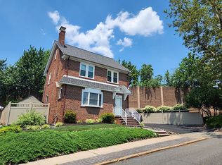 47 Burchard St, Edison, NJ 08837