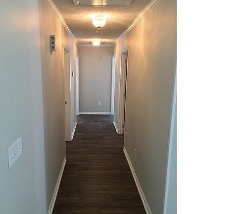 5th image of 5907 Country Walk Dr