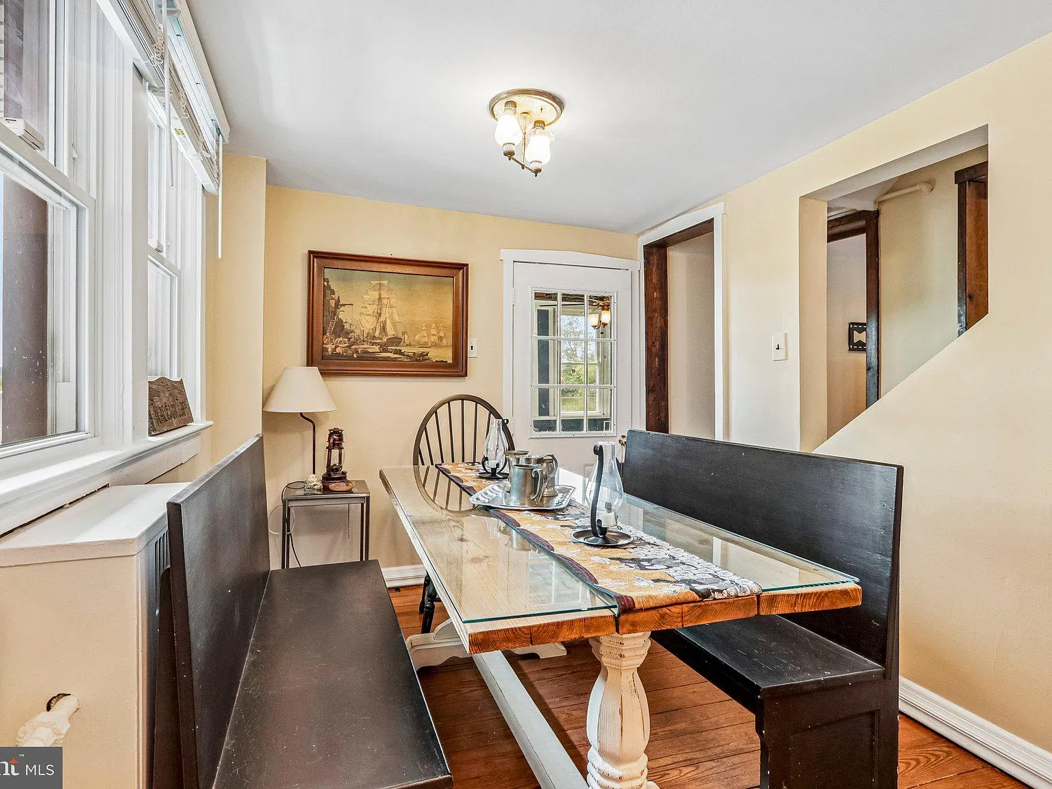 4 bed, 2.5 bath, 2093 sqft, $4,350 — Photo 4