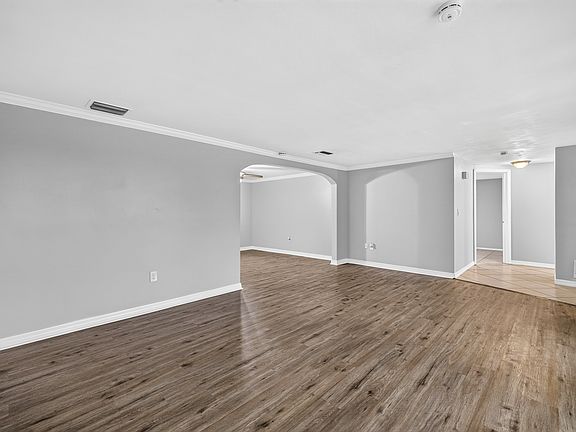 5th image of 7605 Ilex Dr
