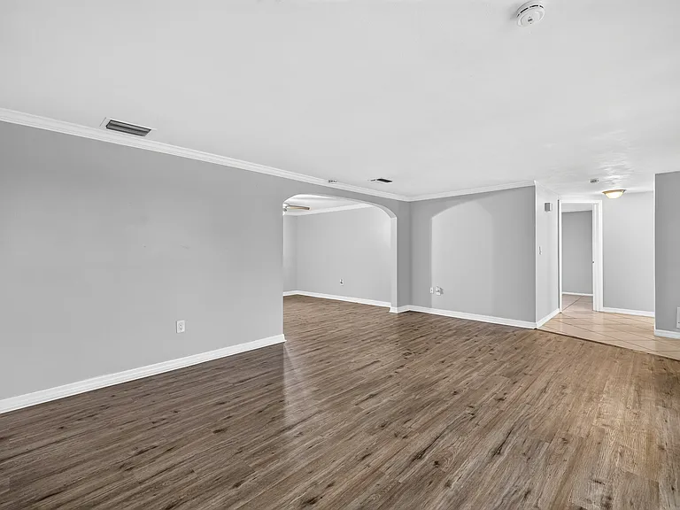 7605 Ilex Dr — Photo 5