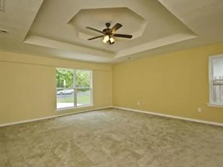 5333 Westminster Dr — Photo 13