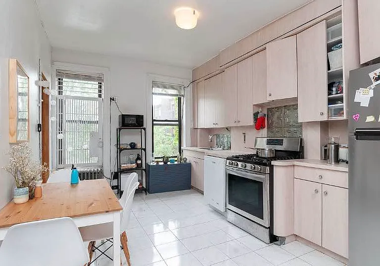217 Smith St #2 — Photo 2