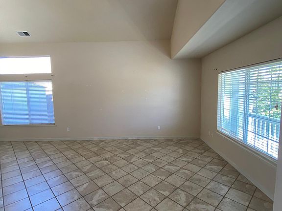 4th image of 3963 Black Butte Cir
