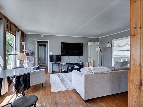 5th image of 1023 Walnut St