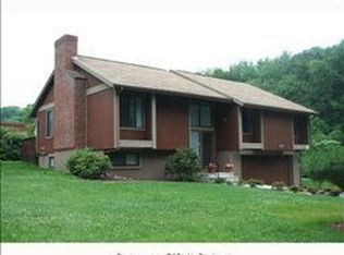 42 White Plains Rd, Norwich, CT 06360