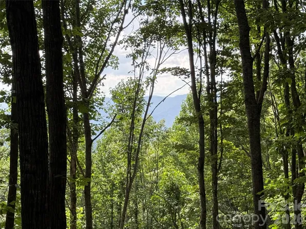 146 E Clubhouse Rd #99, Sylva, NC 28779