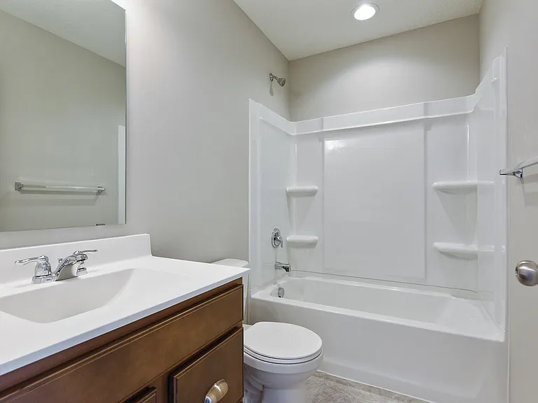 5182 Hampton St NE — Photo 29